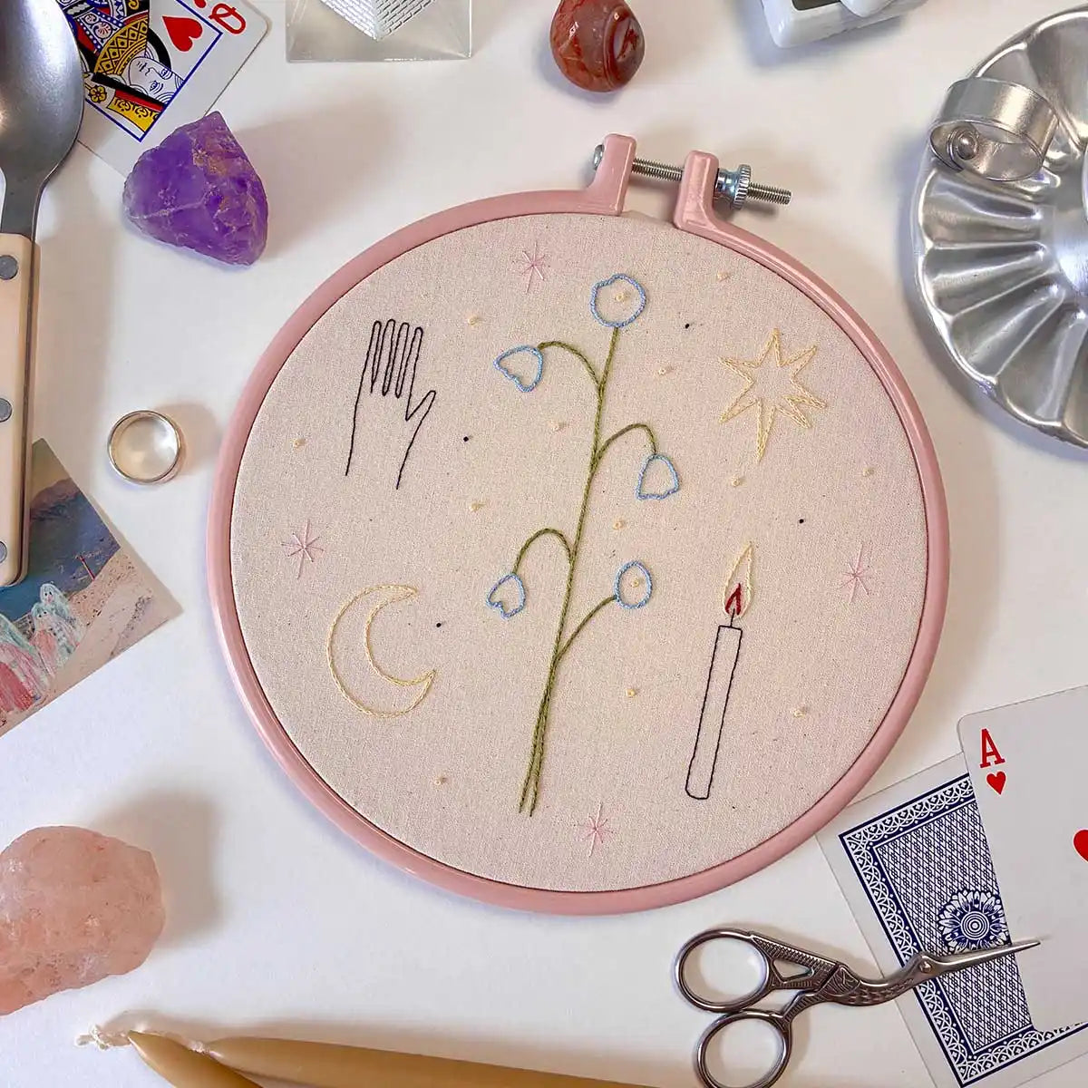 Kit de broderie + Guide numérique, Motif original en édition limitée pour débutantes